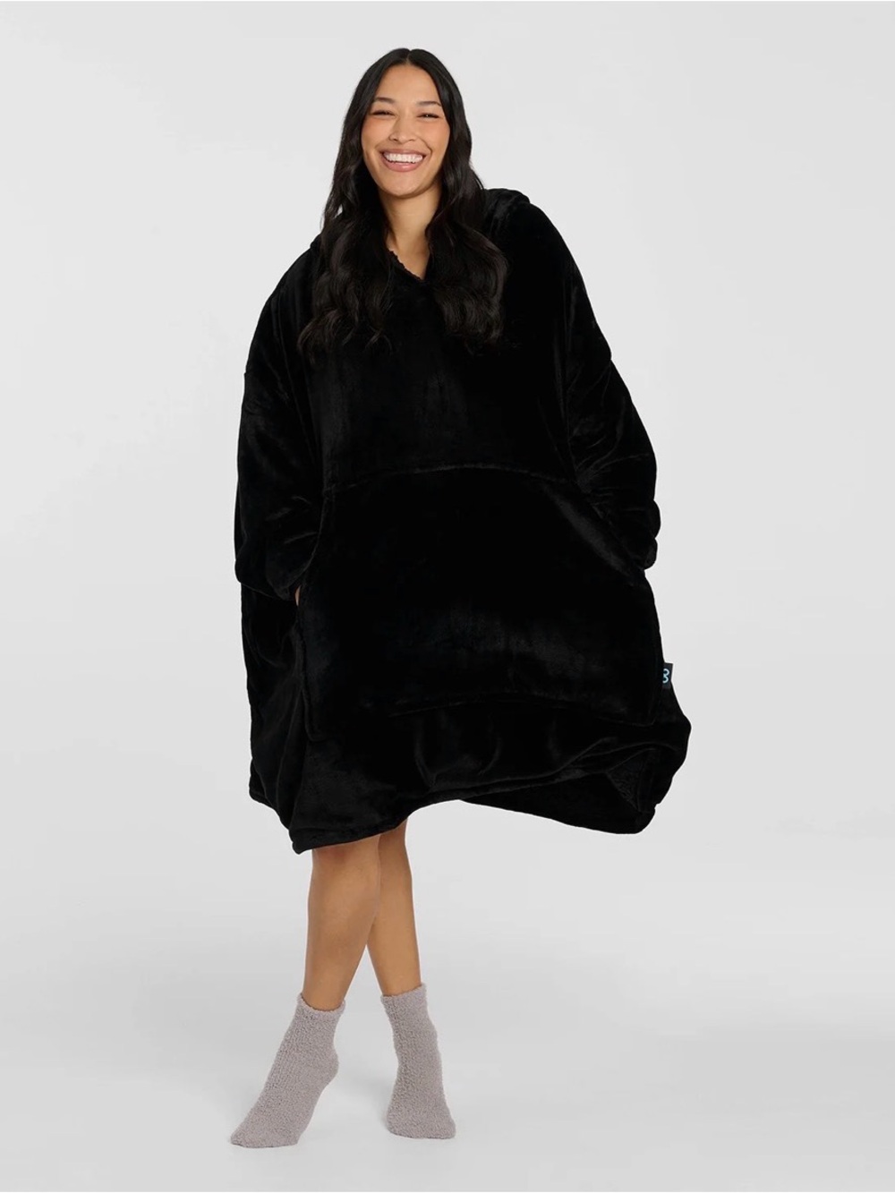 NWT! All black Oodie wearable poncho blanket